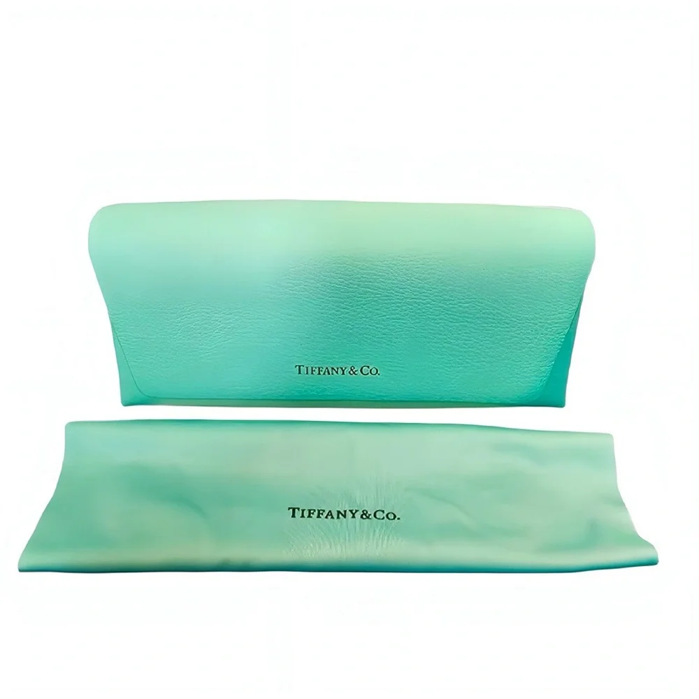 Tiffany Glasses Case Tiffany Blue Leather w cleaning cloth excellent condition